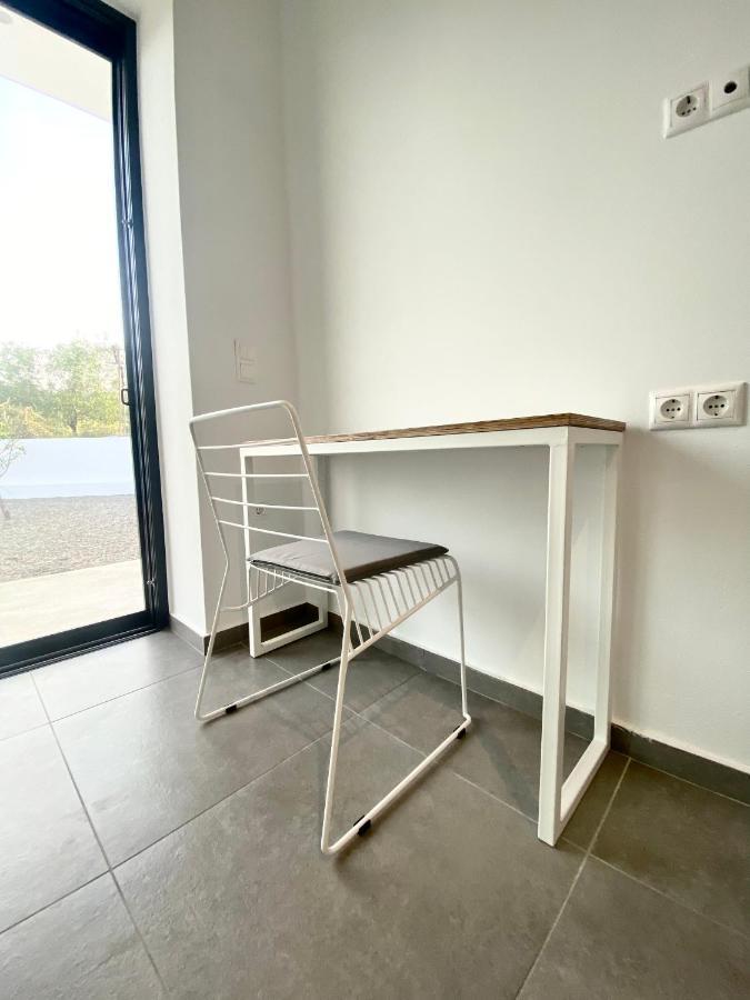 Lefko Apartments Тавронитис Экстерьер фото